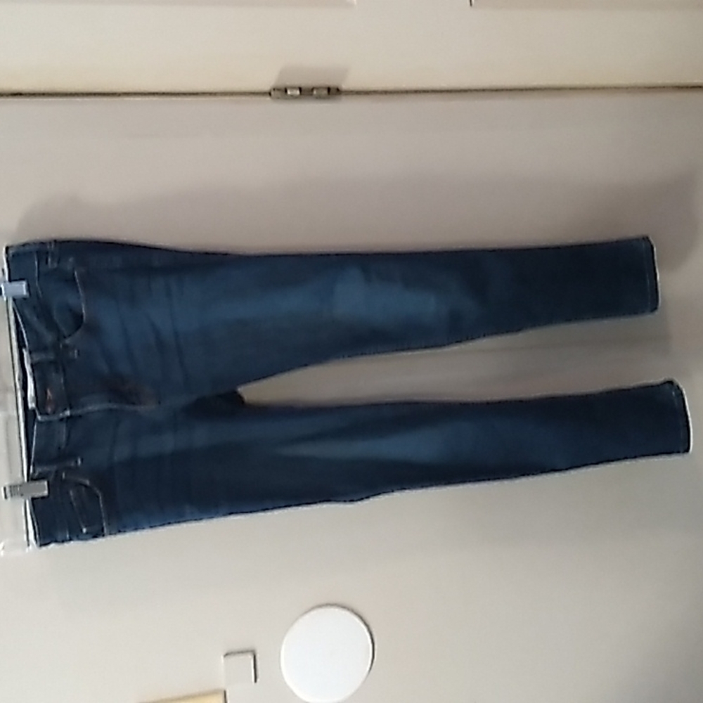 Low rise skinny jeans. 5S size
